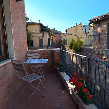 Il "Terrazzino" Nel Cuore Di Siena Exterior foto